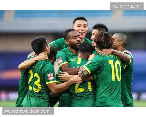 北京中赫国安迎战武汉球队全力争胜展现足球魅力与激情 北京中赫国安迎战武汉球队全力争胜展现足球魅力与激情